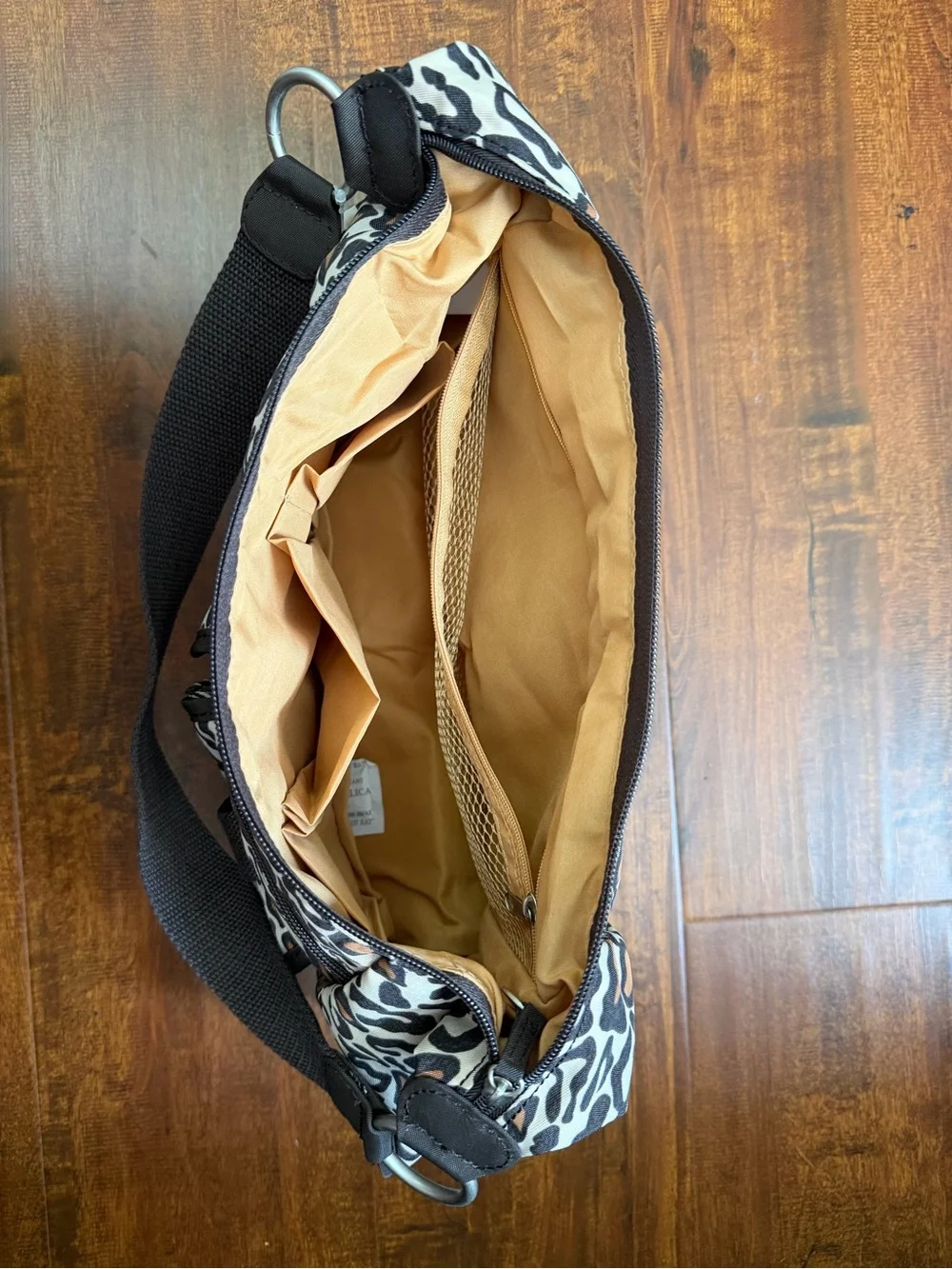 NWT Travelon Leopard Print Stylish Shoulder Bag in Brown and Cream